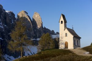 Eglises dans les Dolomites