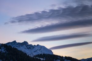 Vagues de nuages au dessus des Dents de Morcles